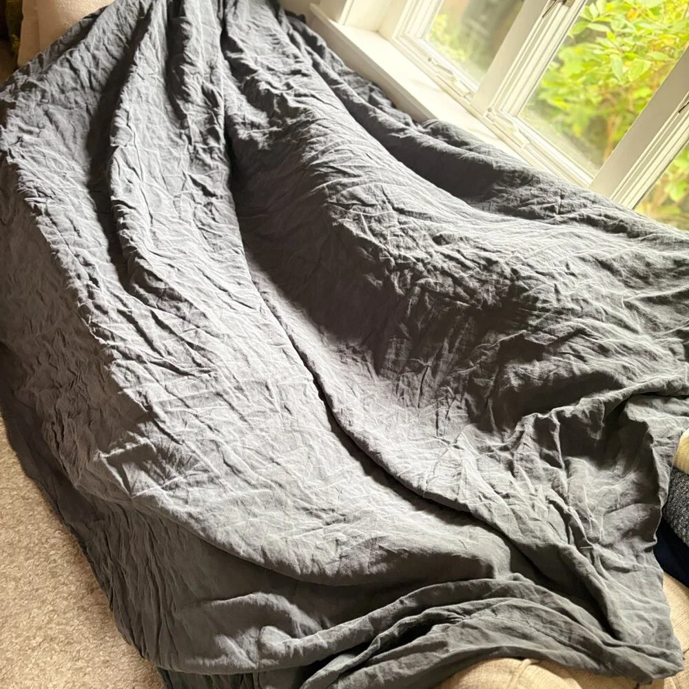Soho‎ House - Soho Home Linen Duvet Cover and 2 Matching Shams (Super King)